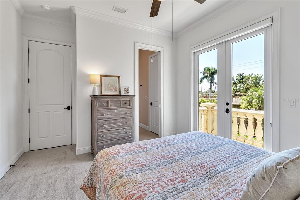 На продажу: $3,900,000 (4 спален, 4 ванн, 3536 Квадратных фут)