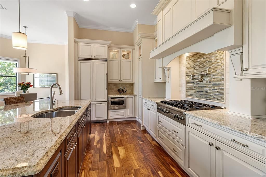 На продажу: $3,900,000 (4 спален, 4 ванн, 3536 Квадратных фут)