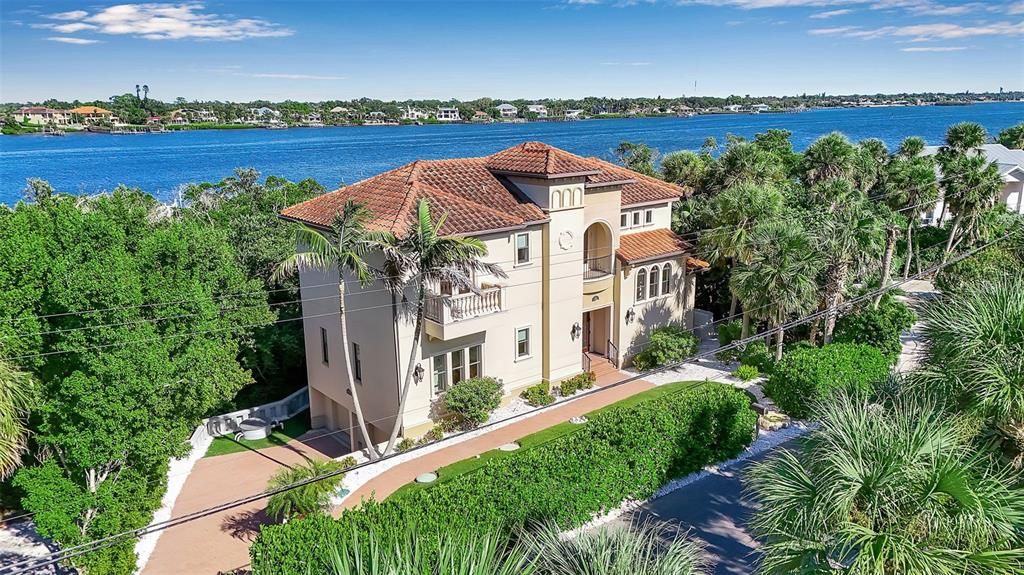 На продажу: $3,900,000 (4 спален, 4 ванн, 3536 Квадратных фут)