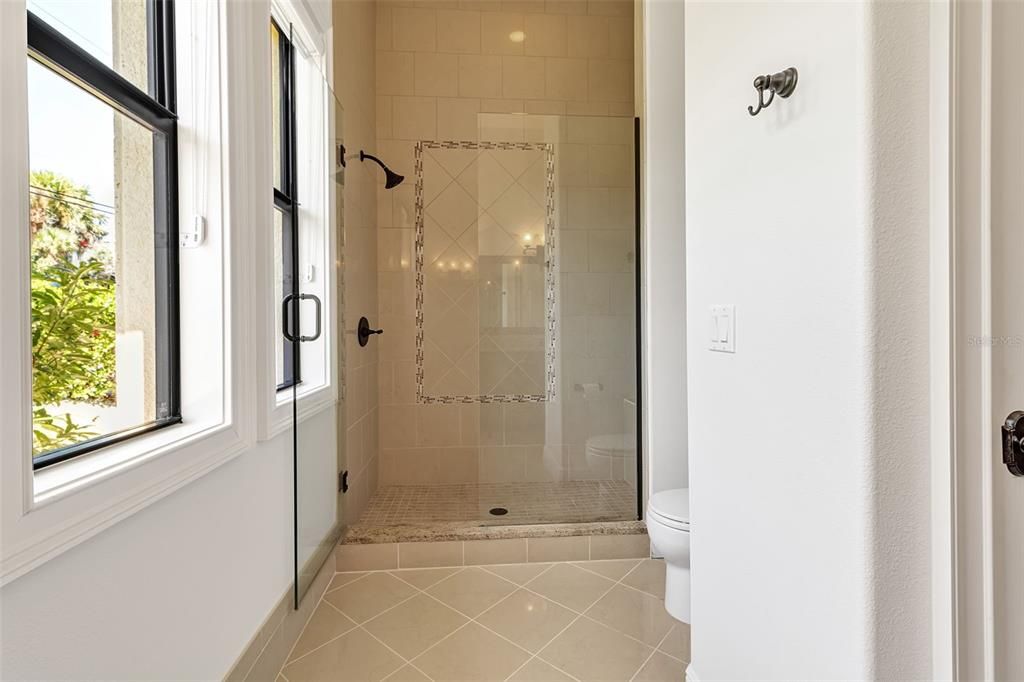 На продажу: $3,900,000 (4 спален, 4 ванн, 3536 Квадратных фут)