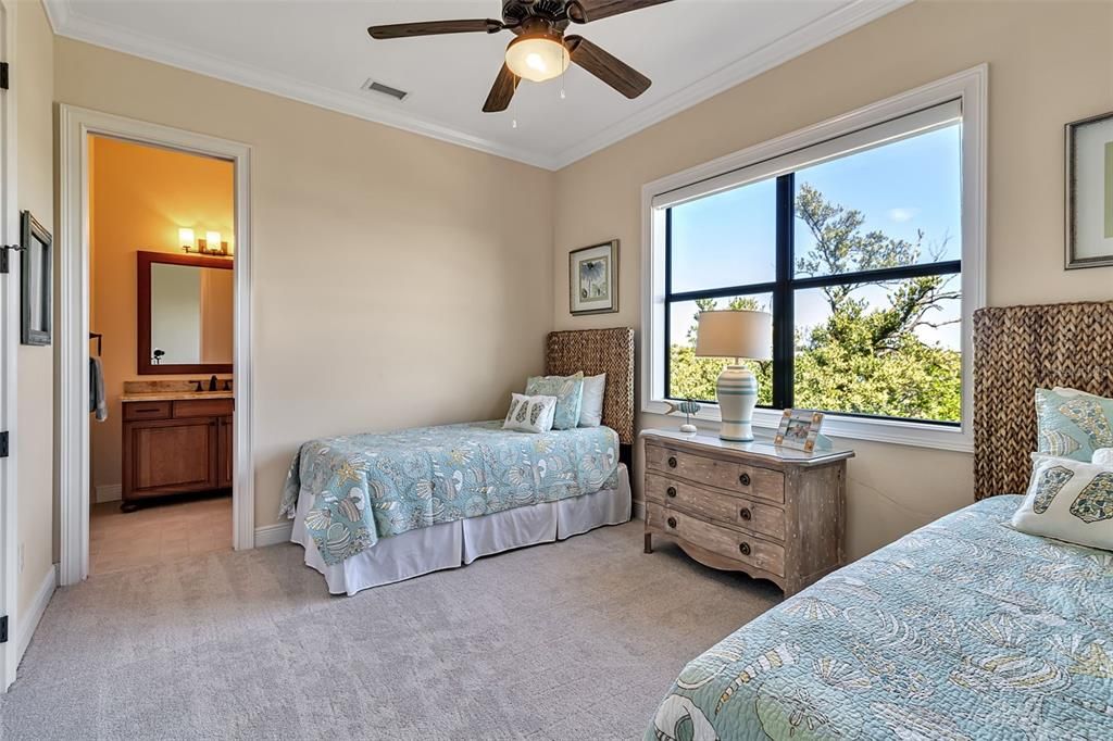 На продажу: $3,900,000 (4 спален, 4 ванн, 3536 Квадратных фут)