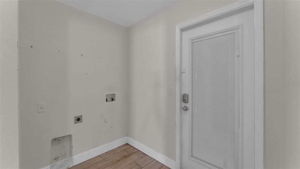 На продажу: $330,000 (3 спален, 2 ванн, 2123 Квадратных фут)