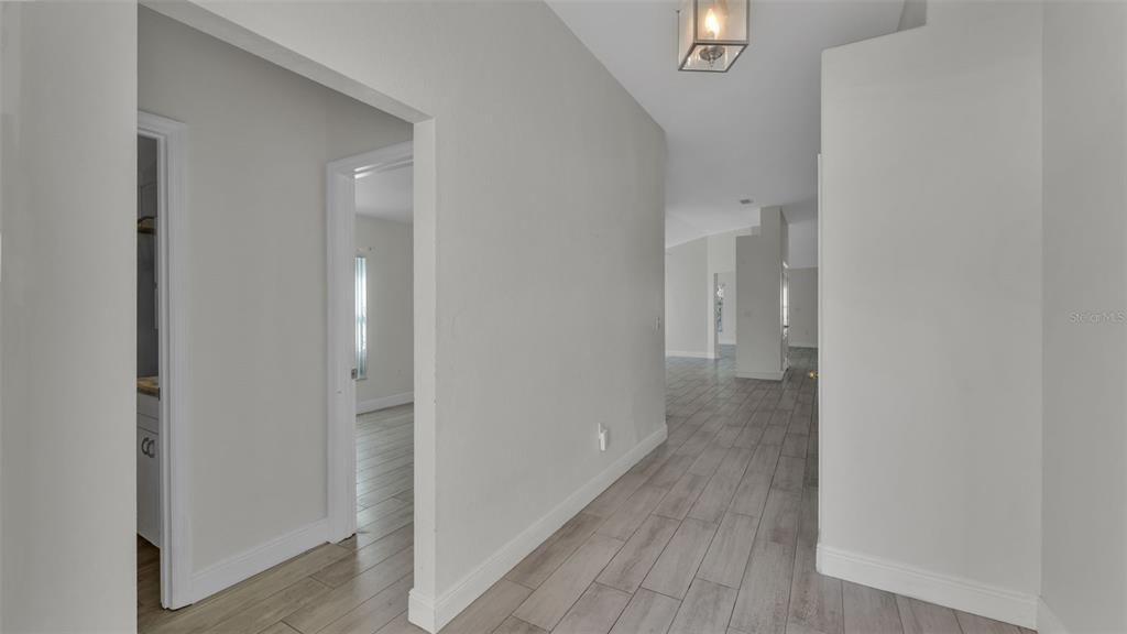 На продажу: $330,000 (3 спален, 2 ванн, 2123 Квадратных фут)