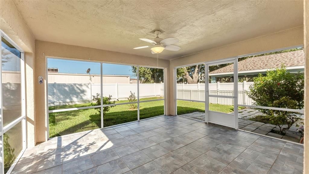 На продажу: $330,000 (3 спален, 2 ванн, 2123 Квадратных фут)