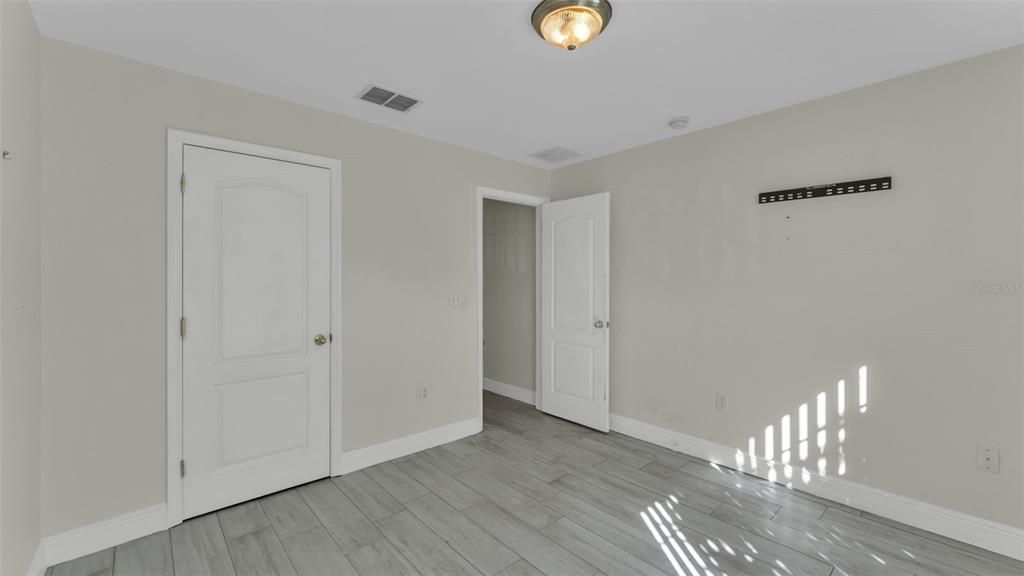 На продажу: $330,000 (3 спален, 2 ванн, 2123 Квадратных фут)