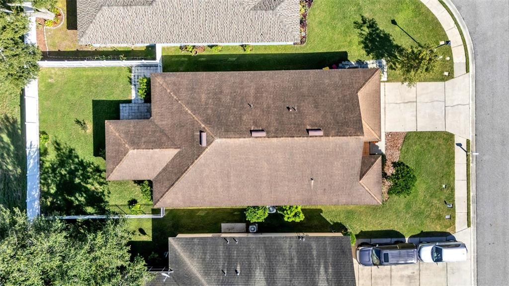 На продажу: $330,000 (3 спален, 2 ванн, 2123 Квадратных фут)