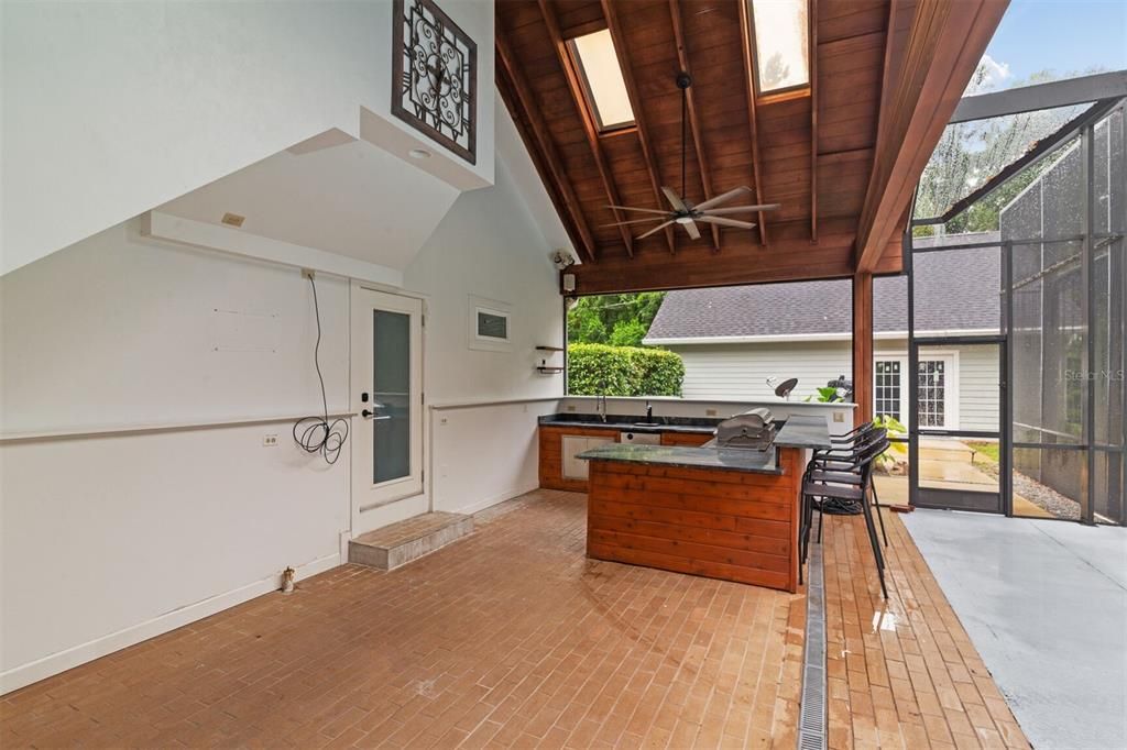 For Rent: $4,500 (4 beds, 3 baths, 4142 Square Feet)