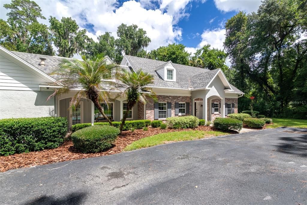 For Rent: $4,500 (4 beds, 3 baths, 4142 Square Feet)