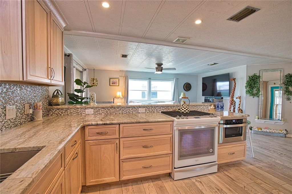 For Sale: $219,000 (2 beds, 2 baths, 1296 Square Feet)