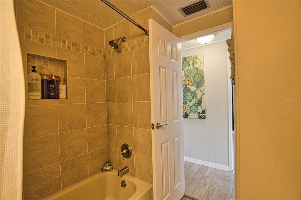 For Sale: $219,000 (2 beds, 2 baths, 1296 Square Feet)