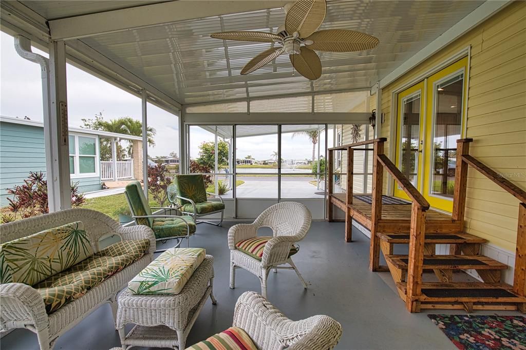 For Sale: $219,000 (2 beds, 2 baths, 1296 Square Feet)