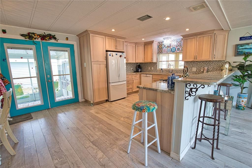 For Sale: $219,000 (2 beds, 2 baths, 1296 Square Feet)