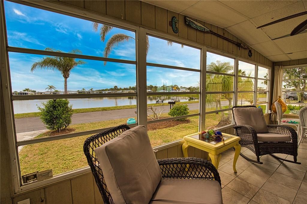 For Sale: $219,000 (2 beds, 2 baths, 1296 Square Feet)