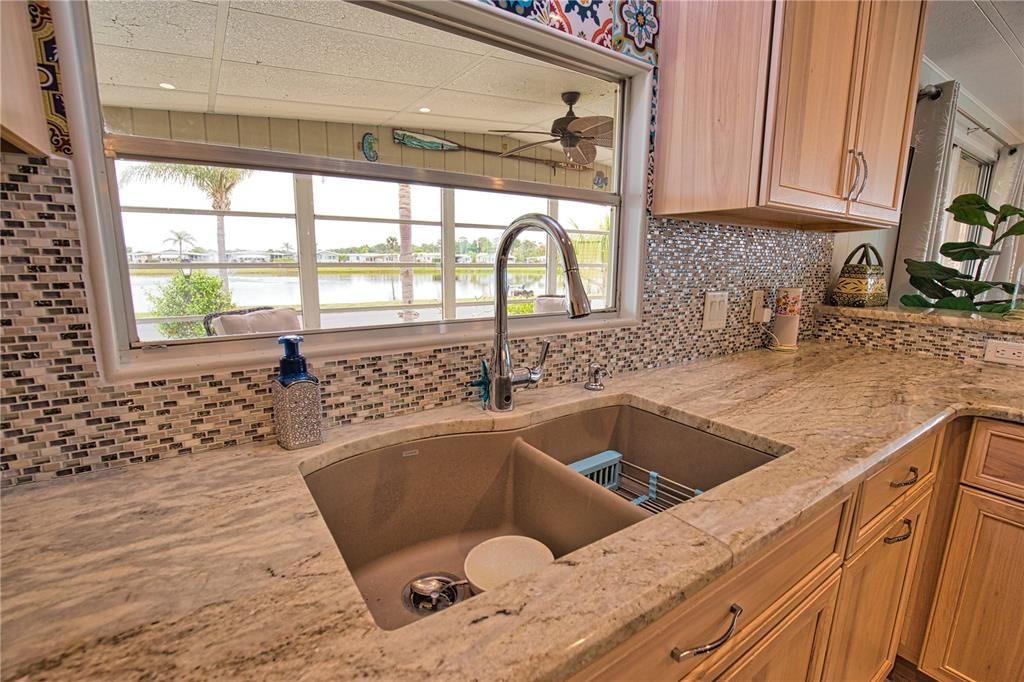 For Sale: $219,000 (2 beds, 2 baths, 1296 Square Feet)