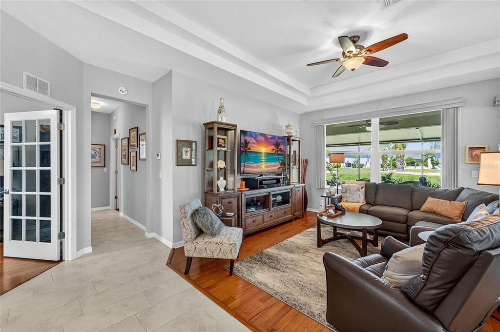 Active With Contract: $349,900 (3 beds, 2 baths, 1634 Square Feet)