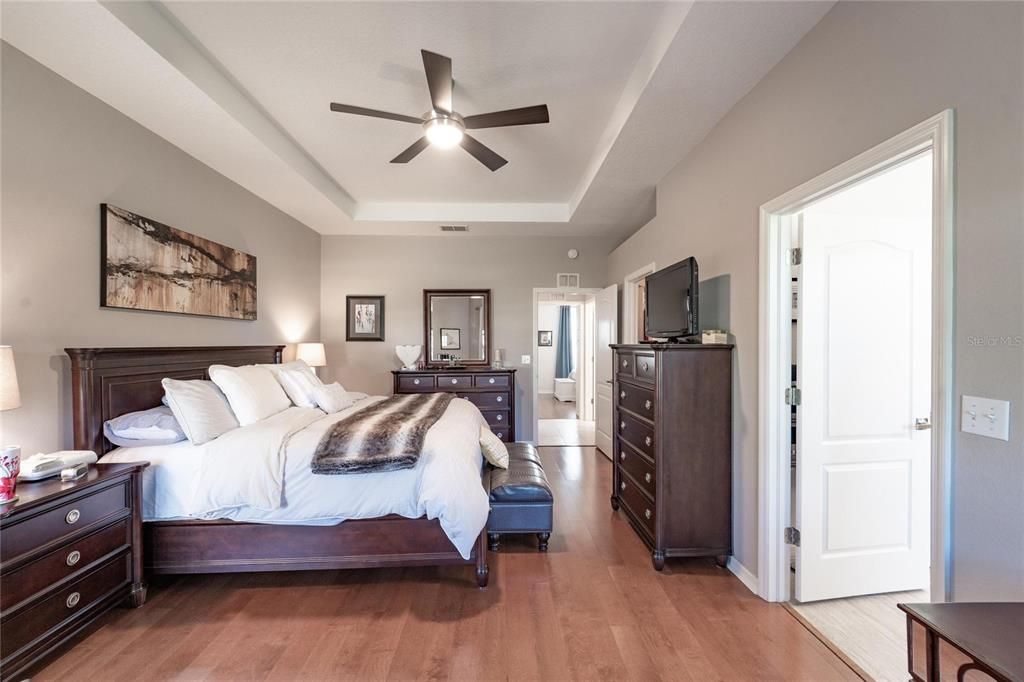 Active With Contract: $349,900 (3 beds, 2 baths, 1634 Square Feet)