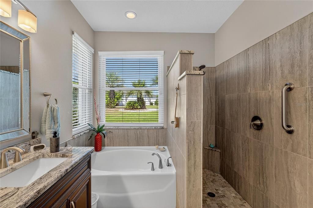 Active With Contract: $349,900 (3 beds, 2 baths, 1634 Square Feet)