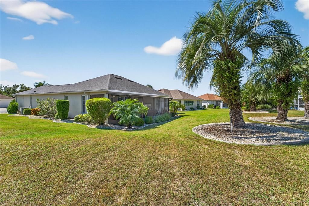 Active With Contract: $349,900 (3 beds, 2 baths, 1634 Square Feet)