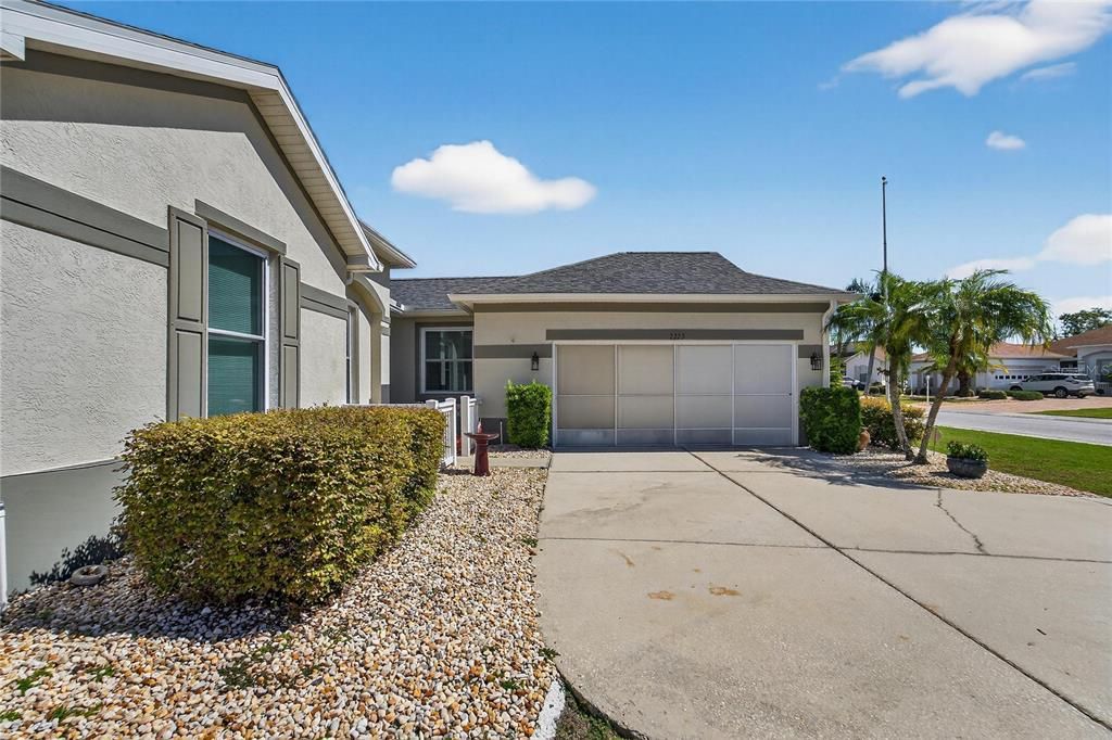 Active With Contract: $349,900 (3 beds, 2 baths, 1634 Square Feet)