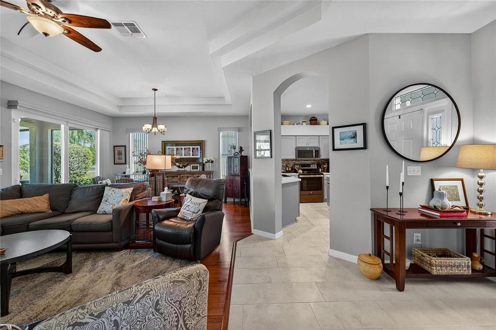 Active With Contract: $349,900 (3 beds, 2 baths, 1634 Square Feet)