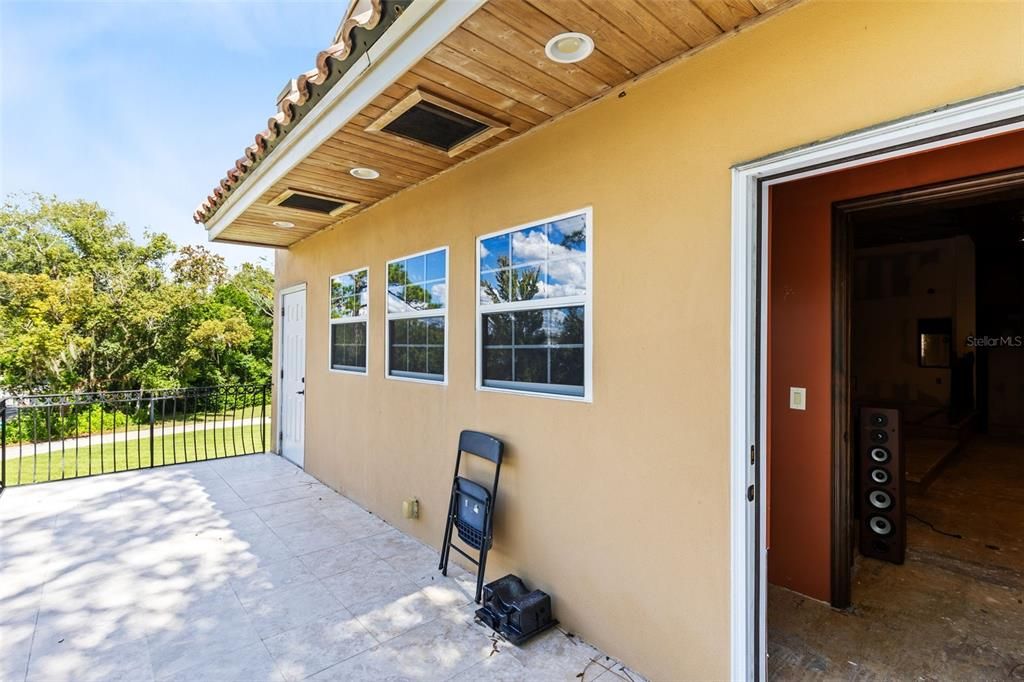 Active With Contract: $1,100,000 (4 beds, 5 baths, 6348 Square Feet)