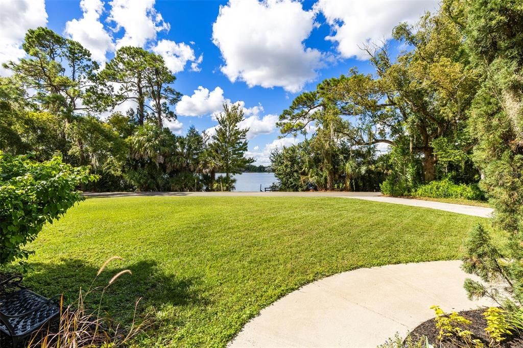 Active With Contract: $1,100,000 (4 beds, 5 baths, 6348 Square Feet)