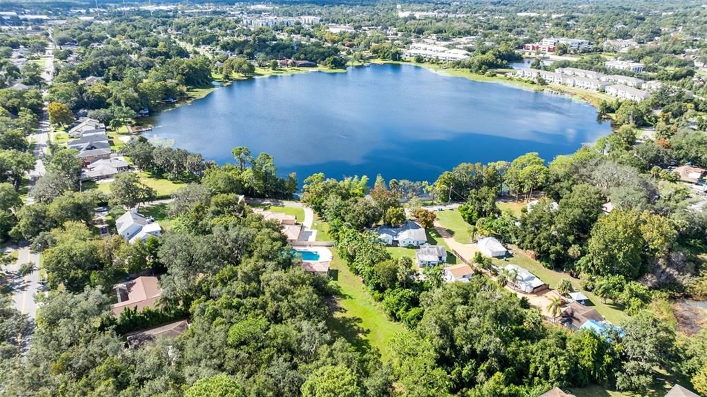 Active With Contract: $1,100,000 (4 beds, 5 baths, 6348 Square Feet)