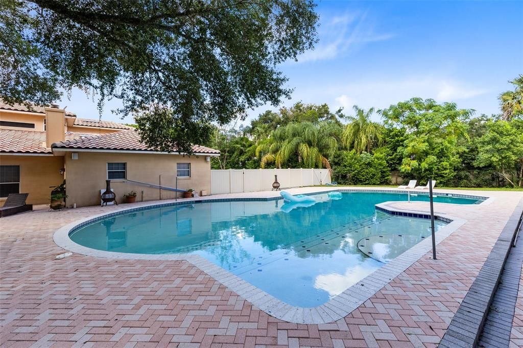 Active With Contract: $1,100,000 (4 beds, 5 baths, 6348 Square Feet)