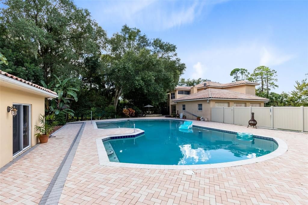 Active With Contract: $1,100,000 (4 beds, 5 baths, 6348 Square Feet)