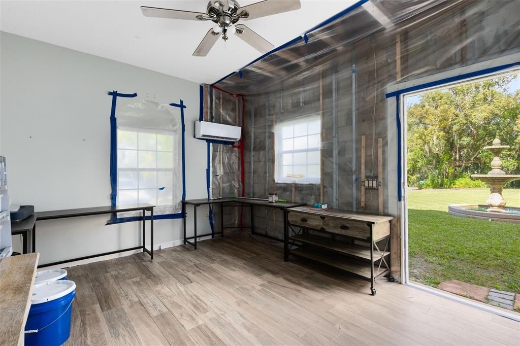 Active With Contract: $1,100,000 (4 beds, 5 baths, 6348 Square Feet)