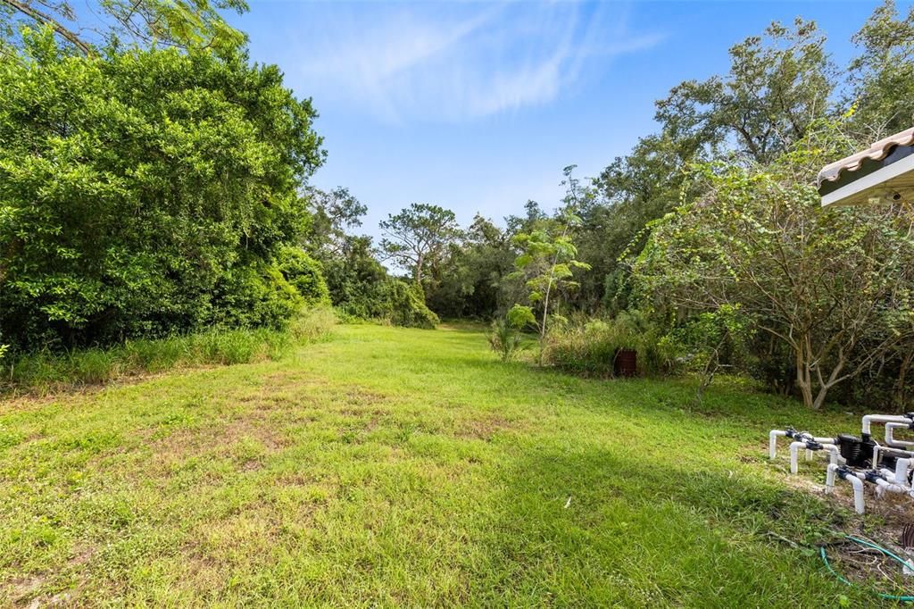 Active With Contract: $1,100,000 (4 beds, 5 baths, 6348 Square Feet)