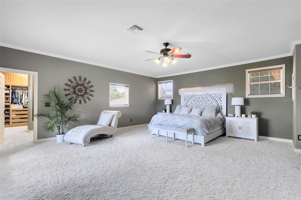 Active With Contract: $1,100,000 (4 beds, 5 baths, 6348 Square Feet)