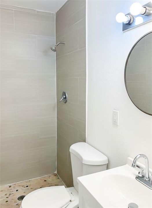 Active With Contract: $360,000 (4 beds, 3 baths, 1652 Square Feet)