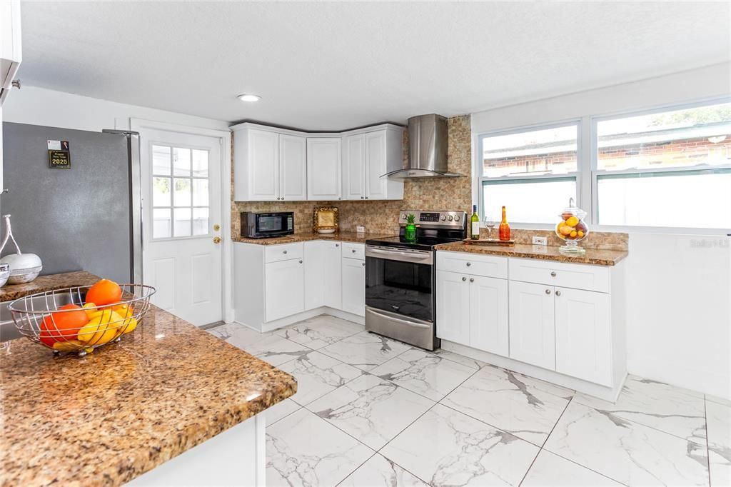 Active With Contract: $360,000 (4 beds, 3 baths, 1652 Square Feet)