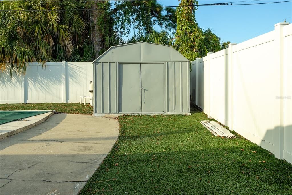 Active With Contract: $360,000 (4 beds, 3 baths, 1652 Square Feet)