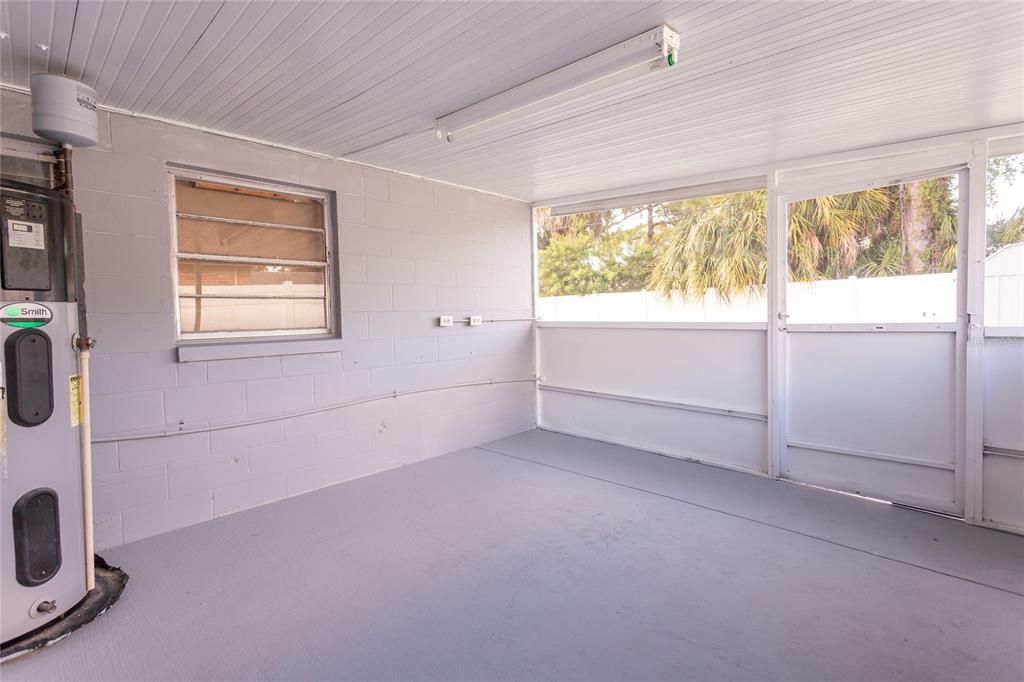 Active With Contract: $360,000 (4 beds, 3 baths, 1652 Square Feet)