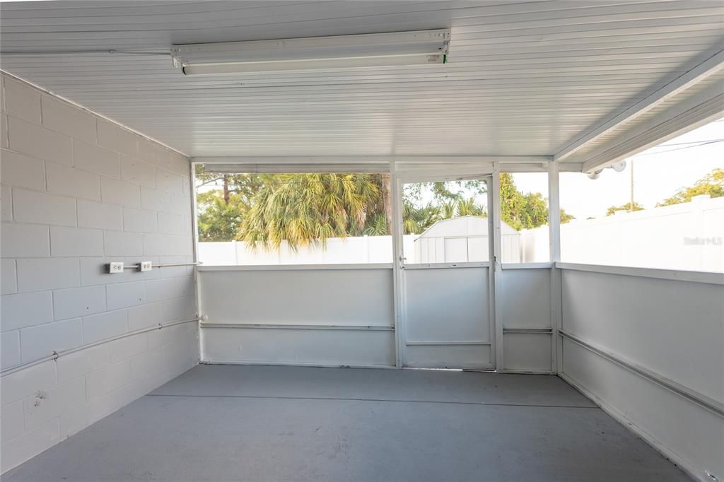 Active With Contract: $360,000 (4 beds, 3 baths, 1652 Square Feet)