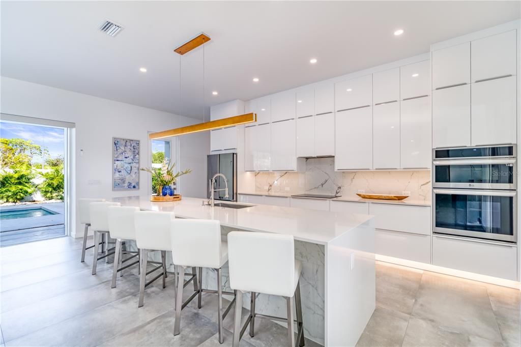 For Sale: $2,499,900 (6 beds, 6 baths, 3697 Square Feet)