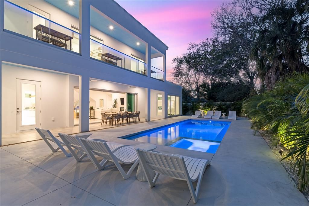 For Sale: $2,499,900 (6 beds, 6 baths, 3697 Square Feet)