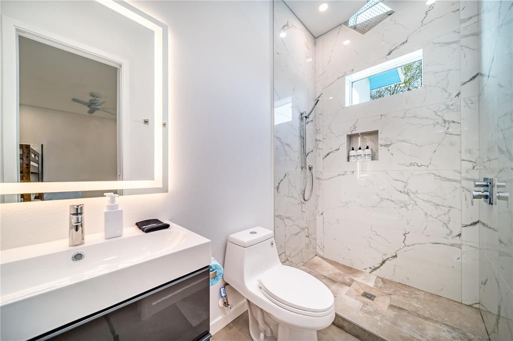 For Sale: $2,499,900 (6 beds, 6 baths, 3697 Square Feet)