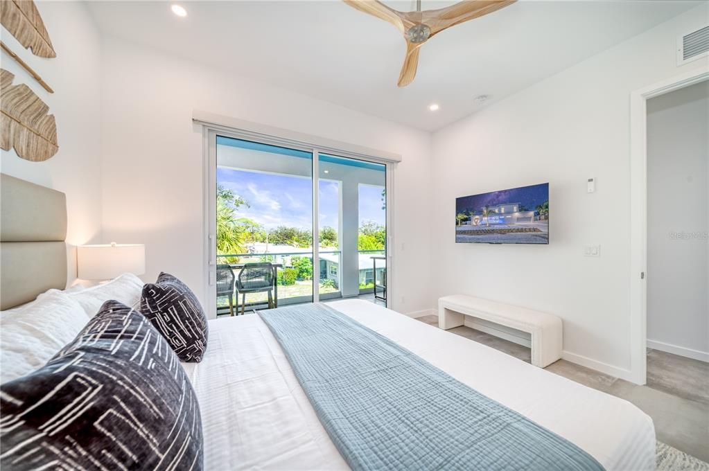 For Sale: $2,499,900 (6 beds, 6 baths, 3697 Square Feet)