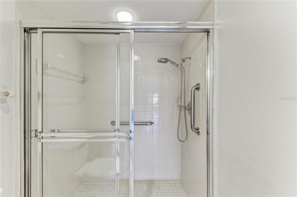 待售: $315,000 (2 贝兹, 2 浴室, 1233 平方英尺)