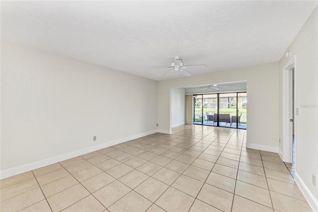 待售: $315,000 (2 贝兹, 2 浴室, 1233 平方英尺)