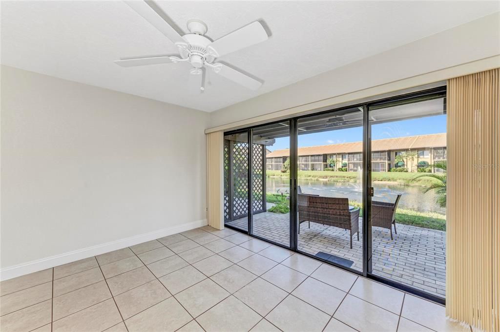 待售: $315,000 (2 贝兹, 2 浴室, 1233 平方英尺)