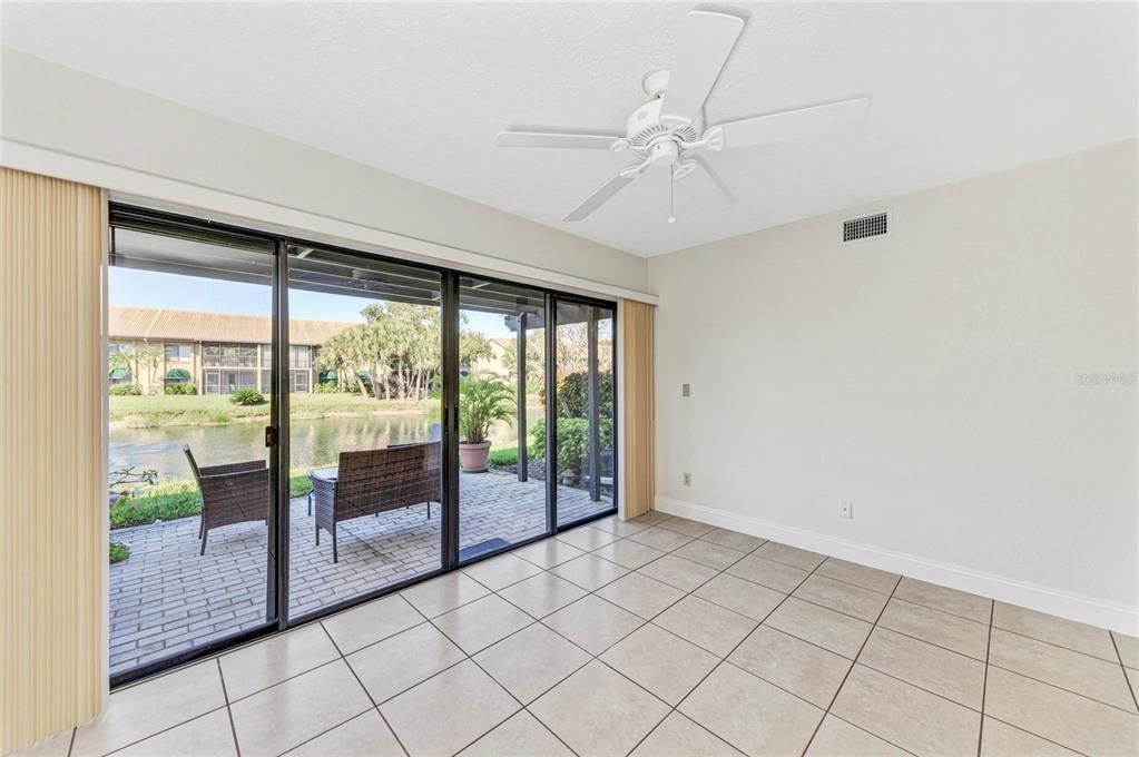 待售: $315,000 (2 贝兹, 2 浴室, 1233 平方英尺)