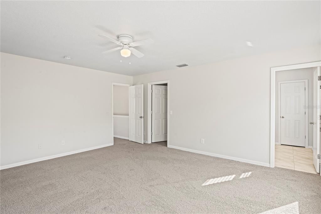 For Sale: $387,500 (3 beds, 2 baths, 1871 Square Feet)