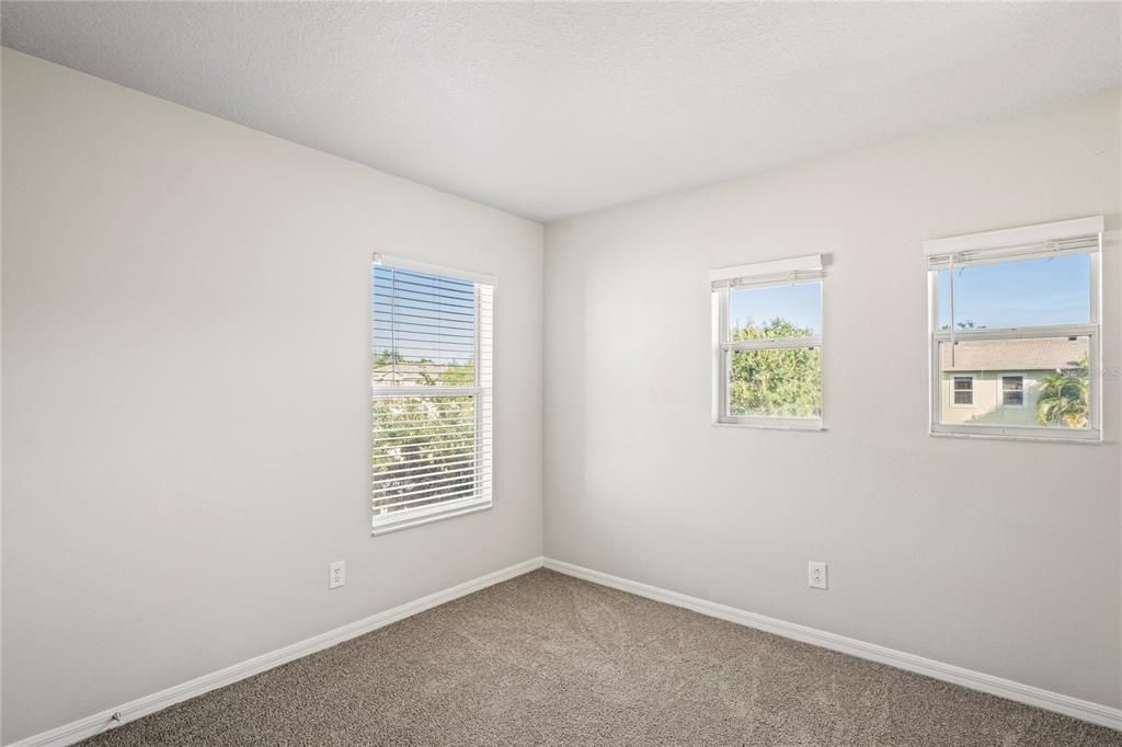 For Sale: $387,500 (3 beds, 2 baths, 1871 Square Feet)