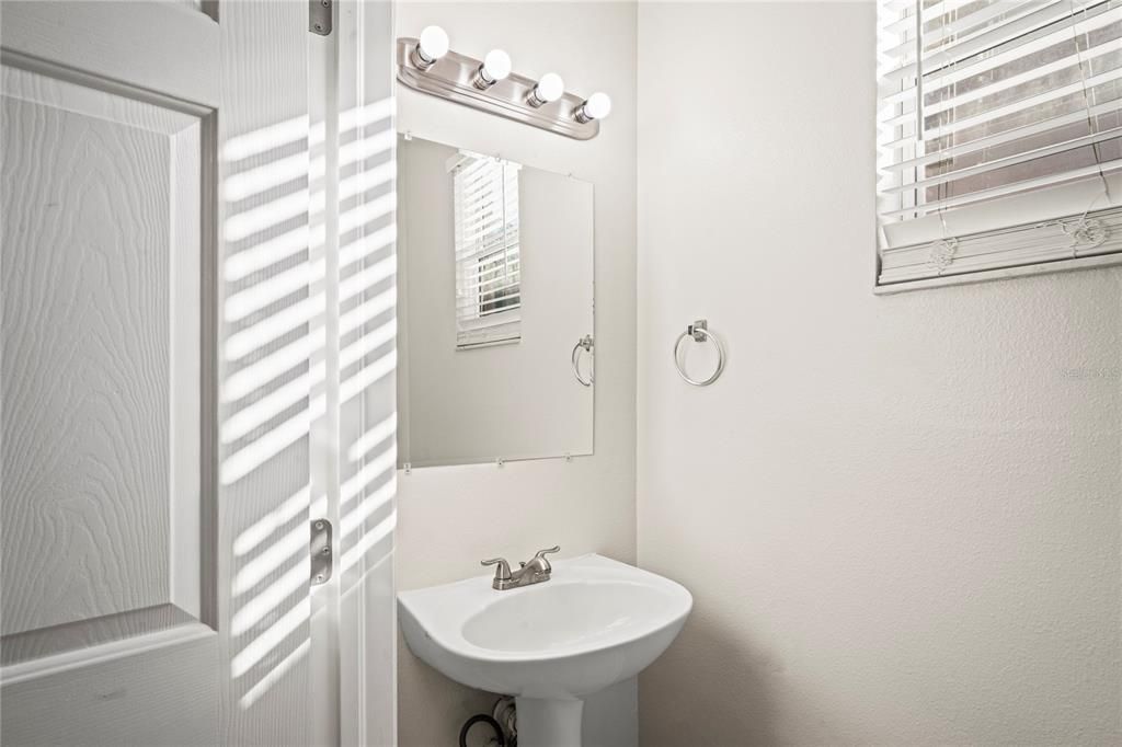 For Sale: $387,500 (3 beds, 2 baths, 1871 Square Feet)