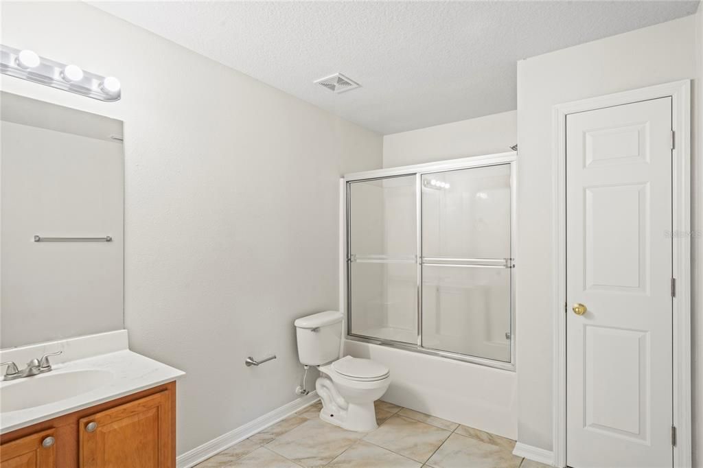 For Sale: $387,500 (3 beds, 2 baths, 1871 Square Feet)