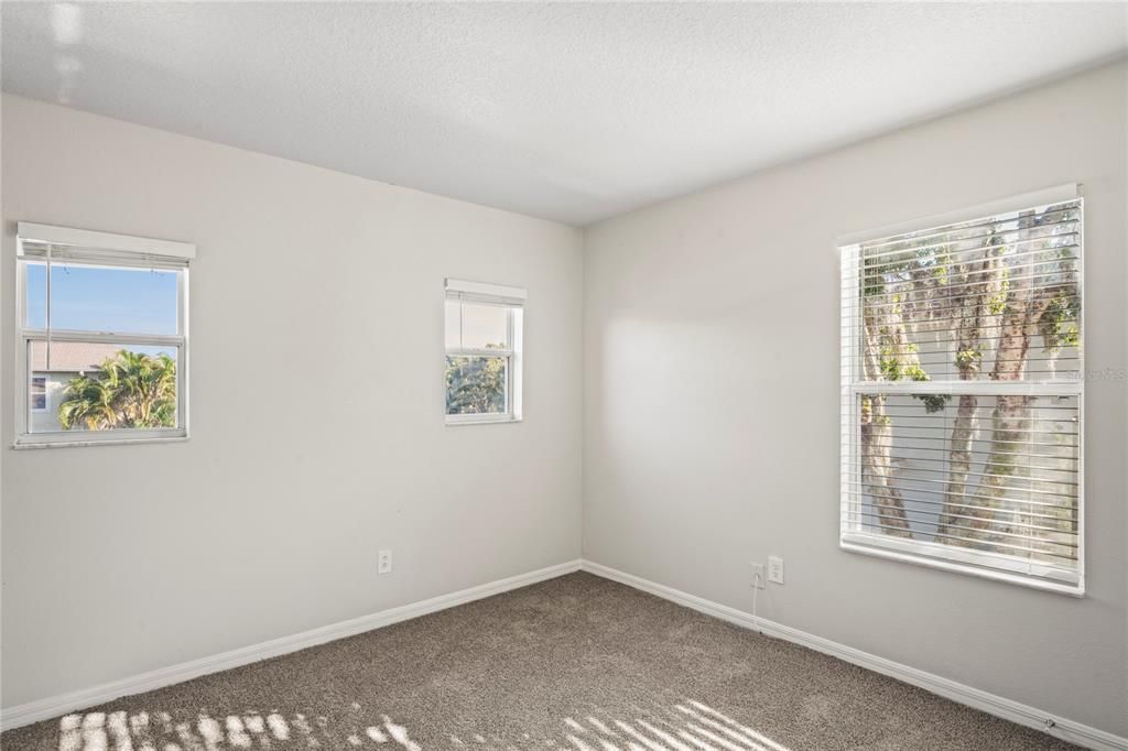 For Sale: $387,500 (3 beds, 2 baths, 1871 Square Feet)